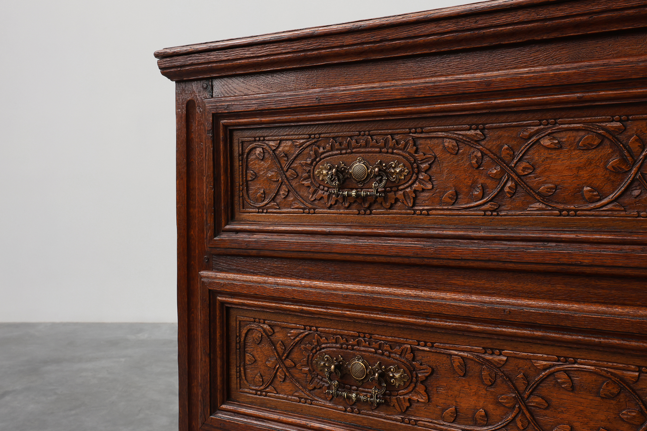 Italian Renaissance Oak Chest of Drawers, 17th Centurythumbnail
